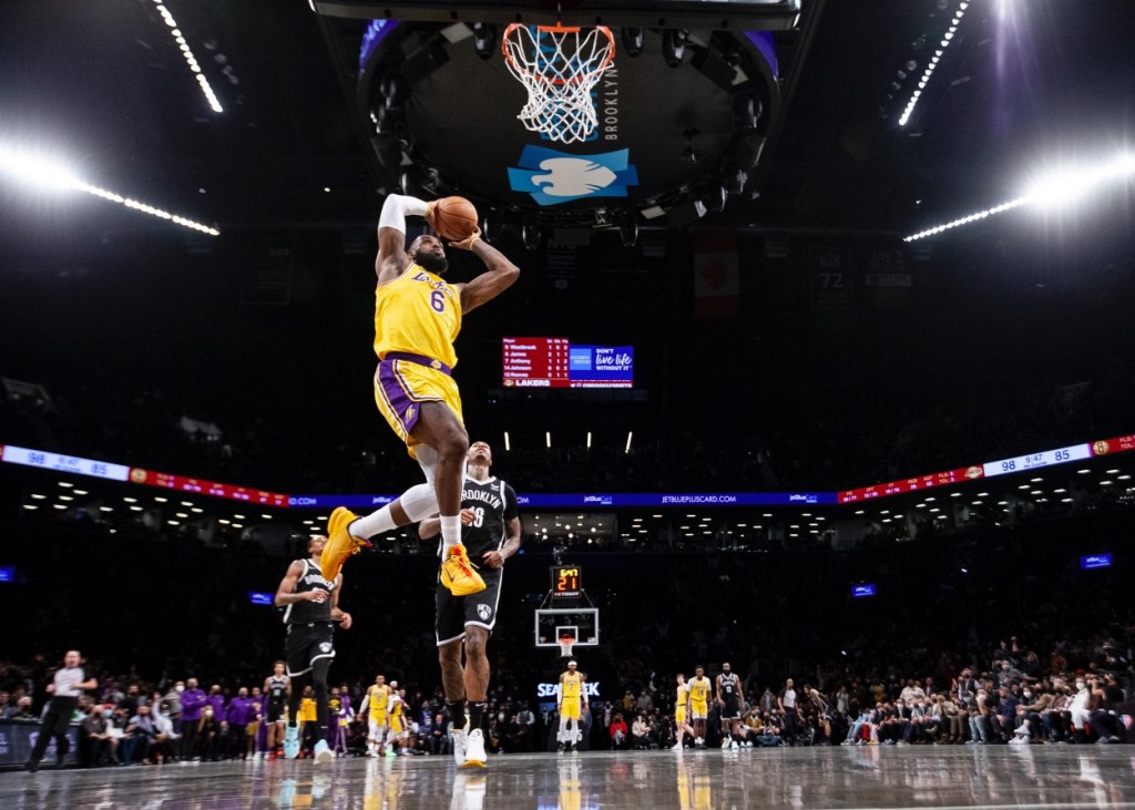 Charles Oakley Claims LeBron James Told Him The Real Reason He'd Never Play For The New York Knicks
