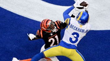 Odell Beckham Jr.  Joked That Eli Manning Threw A Better Ball Than Matthew Stafford While On Sideline With QB