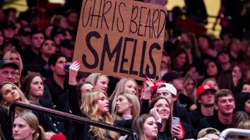 Texas Coach Chris Beard Confronts OU Fan Who Taunted Him And Called Him A ‘Traitor’