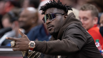 Antonio Brown Hilariously Mistakes Random Bald Man On South Beach For Pitbull