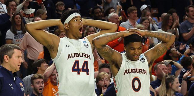 Auburn's Jabari Smith Goes Viral For Putting Defender On Poster Forever