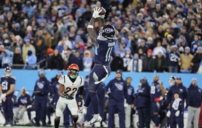 aj-brown-latest-tweet-fans-speculating-tennessee-titans-trade
