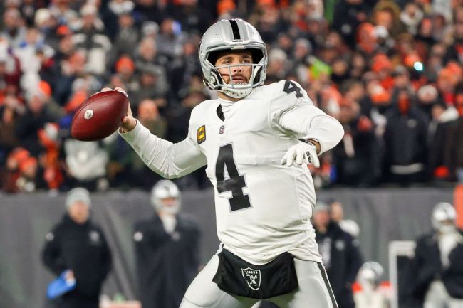 multiple-teams-shown-interest-las-vegas-raiders-quarterback-derek-carr