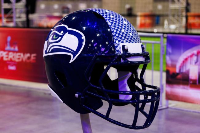 seattle-seahawks-reportedly-showing-interest-two-veteran-quarterbacks
