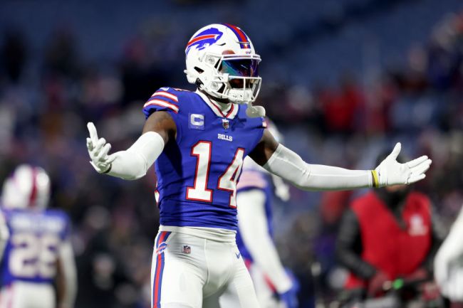 stefon-diggs-has-perfect-reaction-wild-nfl-offseason