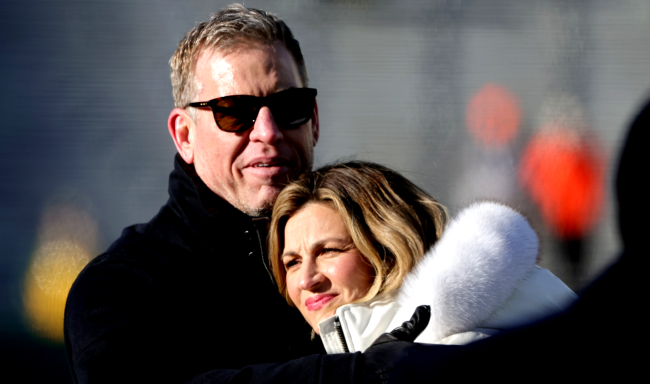 Troy Aikman Never Got A Final Offer From Fox Couldnt Reach Fair Value