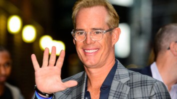 Joe Buck Cracks Joke About Eli Manning’s Double-Bird During His ESPN Debut