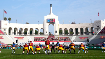 USC’s 5* WR Commit Goes Viral For Making A Crazy One-Handed Catch While Sticking Standing Backflip