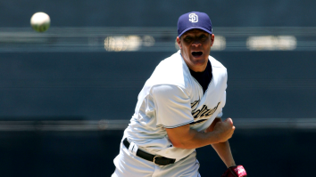A Former Cy Young Award Winner Pitched For The Savannah Bananas Wearing His Actual Gold Glove