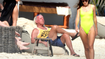 Ric Flair Tells Mike Tyson He Thinks Will Smith Slapping Chris Rock Was Staged, Tyson Agrees