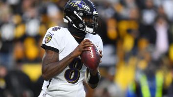 Twitter User Argues With Lamar Jackson About Lamar Jackson’s Signature