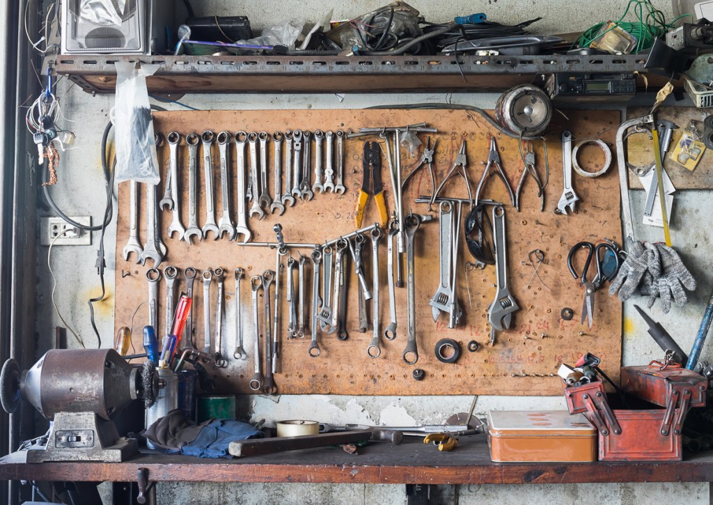 Check Out One Of Reddit's Favorite Everyday Carry Tools To Upgrade Your EDC Collection