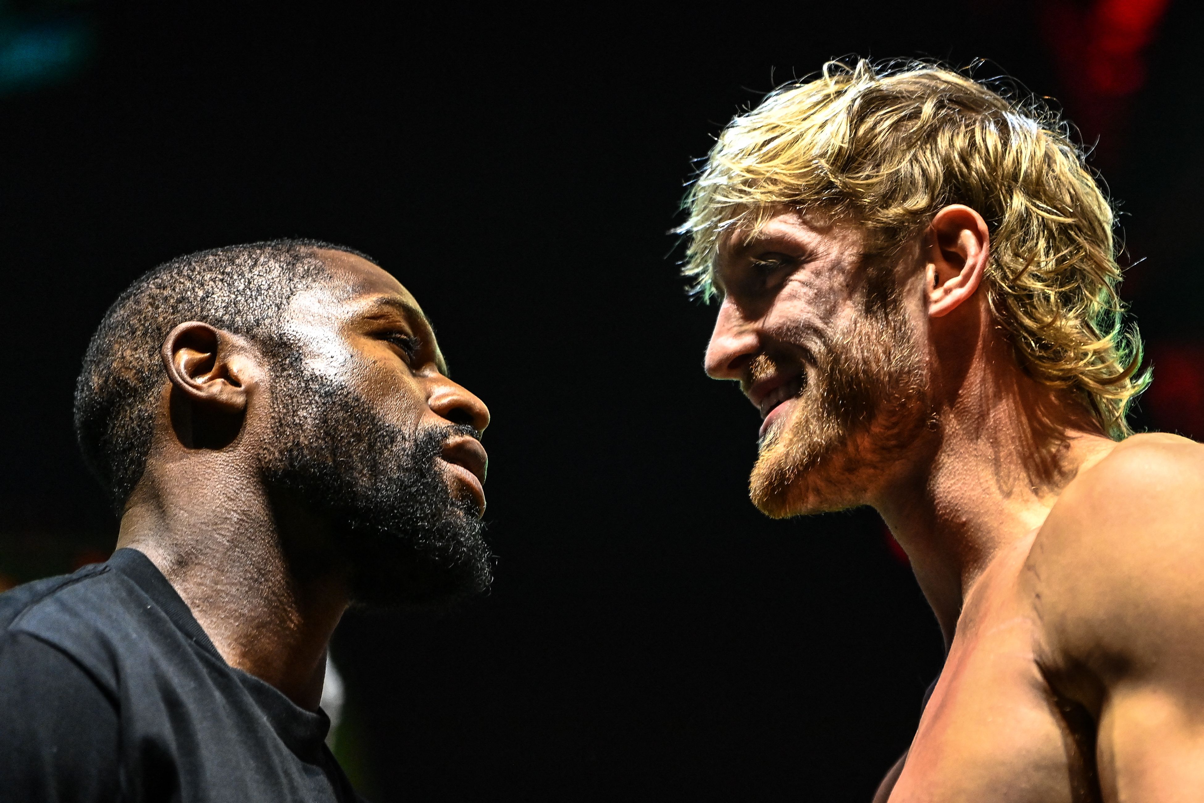 Logan Paul Floyd Mayweather