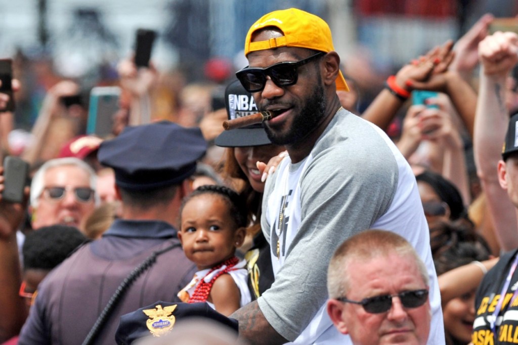 These Are 2022's Highest-Paid Athletes In The World And How Many Beers and Big Macs They Could Buy