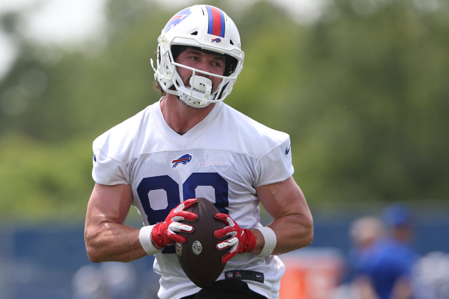 Bills TE Dawson Knox Shares Secret Protein Shake Recipe To Get Jacked