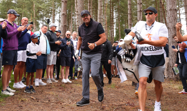 Reactions To Phil Mickelson Sporting Augusta National Logo At LIV Golf