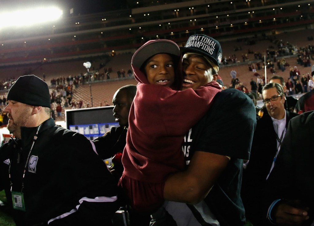 Jameis Winston's Little Brother Jonah Winston Throwing Dimes At FSU