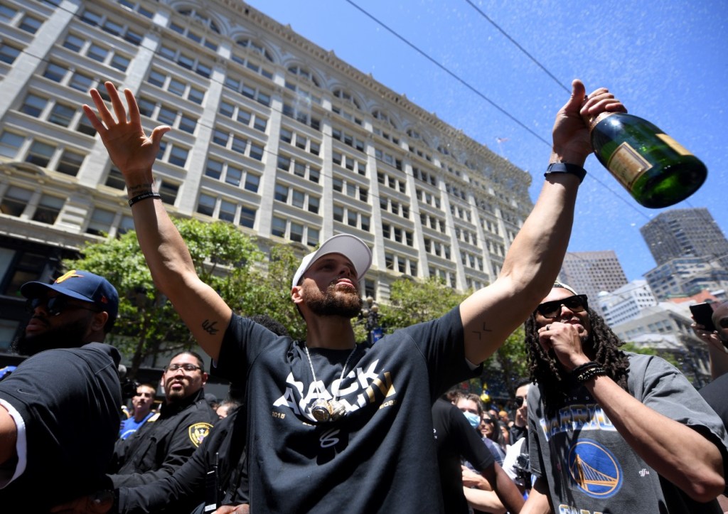 Steph Curry Bricking 3s At A Carnival Is A Nice Consolation Prize For Celtics Fans (Video)