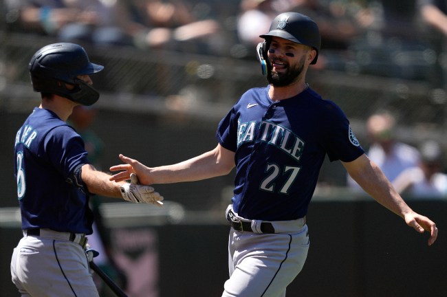 Mariners Fan, DoorDash Driver Go Viral After Jesse Winker Gets A Pizza
