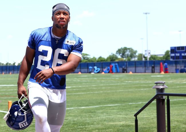 saquon-barkley-proves-more-than-massive-quads-one-handed-catch