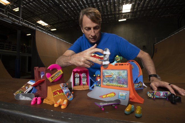 tony hawk hot wheels fingerboard
