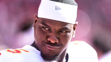 Chiefs DE Frank Clark’s Ice Cold Reaction To The Team’s Fake Bobcat Prank Is Why He’s An Actual Maniac