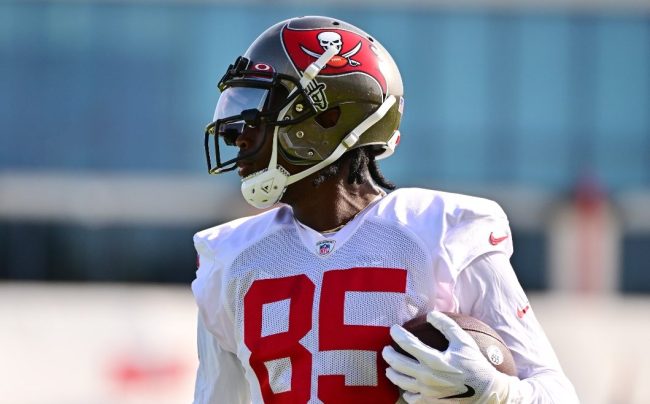 Julio Jones Dominating Buccaneers Training Camp Is Terrifying News