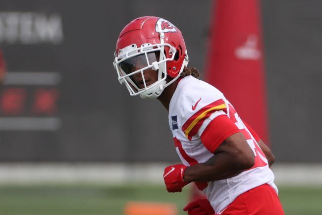 kansas-city-chiefs-let-justin-reid-kick-extra-point