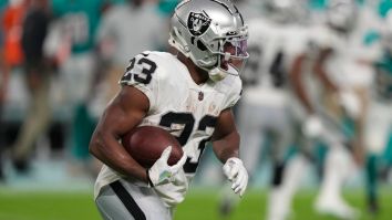 Las Vegas Raiders Surprisingly Cut Veteran Running Back