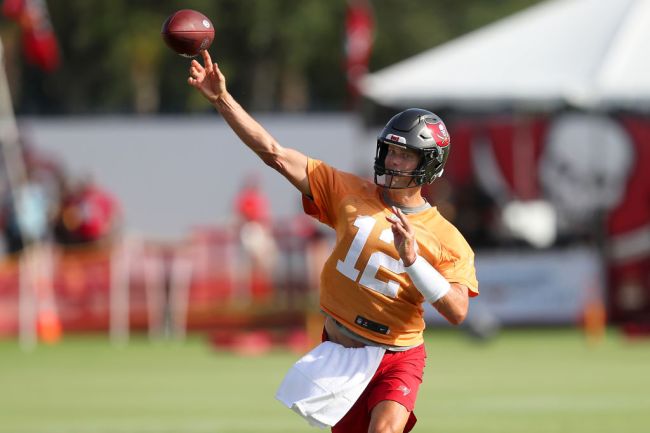 NFL-bettors-seem-to-be-anticipating-tom-brady-decline-buccaneers