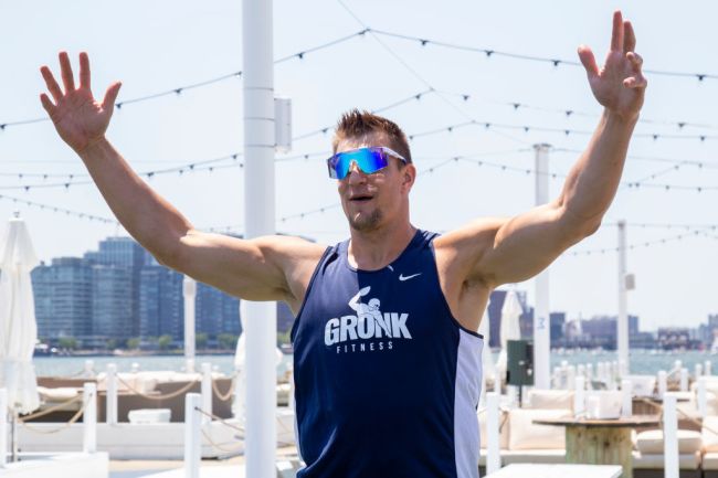 rob-gronkowski-reveals-which-nfl-players-he-could-beat-mma-fight