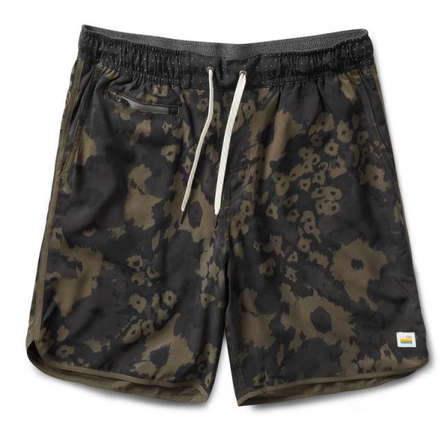 Vuori Banks Short - Oregano Camo Flower