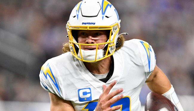 Peyton Manning's Ex-Teammate: Justin Herbert Is 'Best QB I've Ever Seen'