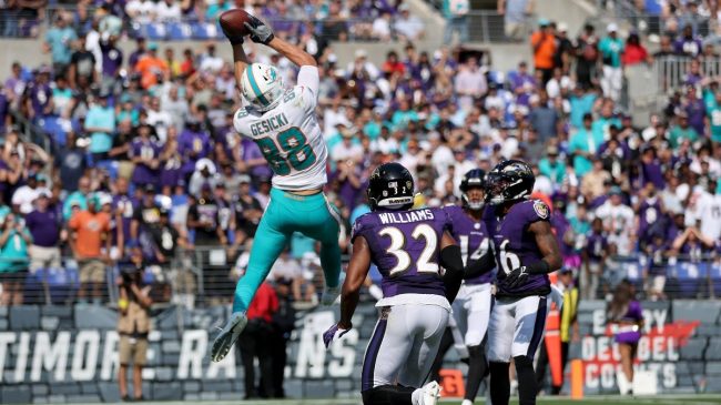 Dolphins TE Mike Gesicki Hilariously Explains His Odd Griddy Celebration