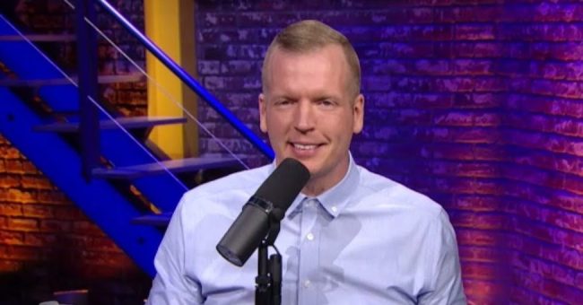 Chris Simms Butchers Ad Read On-Air During Thursday Night Football
