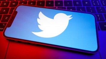 Twitter’s New Flight Tracking Ban Could Be Bad New For College Football Fans