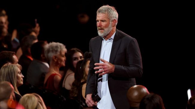 Brett Favre Defense Attorney Hire Has Legal Experts Baffled