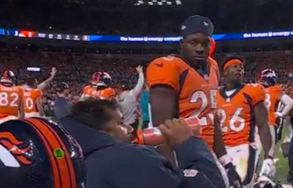 Someone Needs To Check On RGIII After LeSean McCoy Just Ruined Him On Twitter