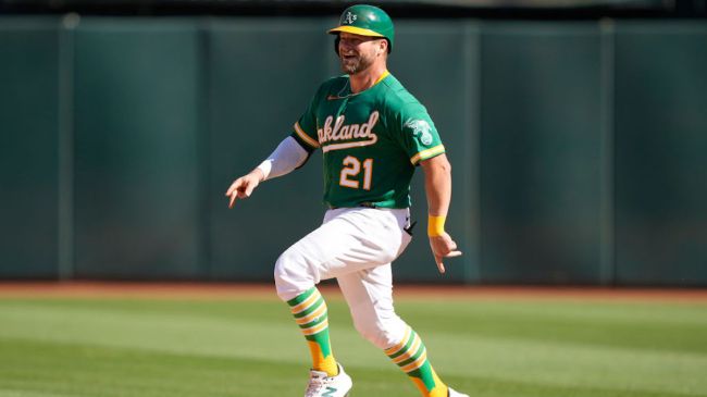 WATCH: Catcher Stephen Vogt Has Kids Announce At-Bat In Final Game