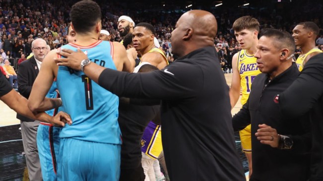 devin-booker-strong-message-for-patrick-beverly-after-shoved-deandre-ayton