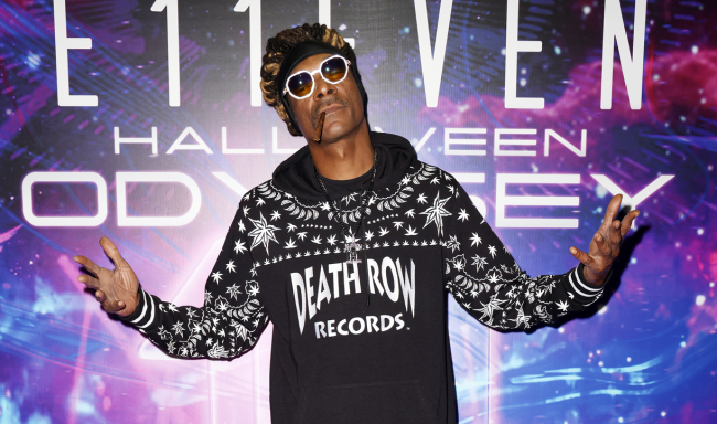Twitter Lights Up At News That Snoop Dogg Is Getting His Own Biopic