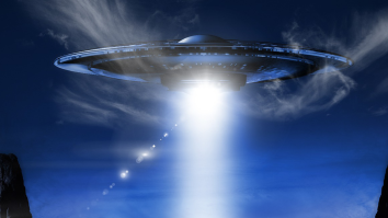 Fighter Jet Cockpit Audio Recorded During UFO Encounter: ‘It’s Not An Airplane, What Is This?’