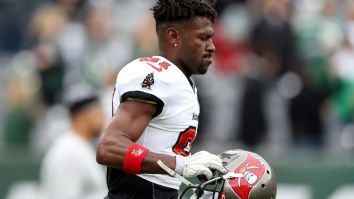Antonio Brown Refuses To Surrender To Police, Apparently Hasn’t Left Home In A Week