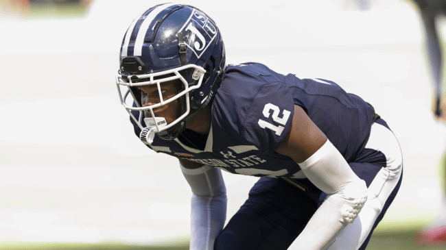 Travis Hunter lines up for the Jackson State Tigers.
