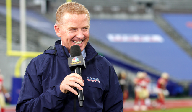jason garrett holding microphone usfl