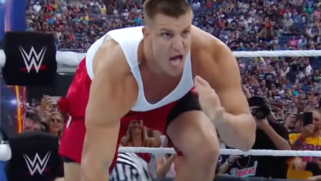Rob Gronkowski Wrestlemania 33