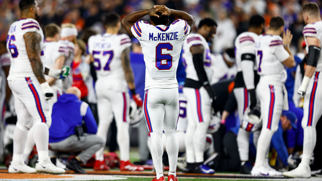Isaiah McKenzie of the Buffalo Bills reacts to Damar Hamlin injury