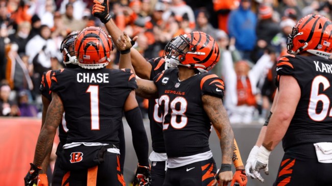 Joe Mixon coin toss celebration