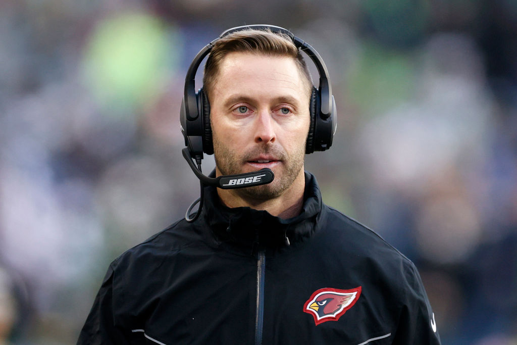 Kliff Kingsbury coaching on the sidelines