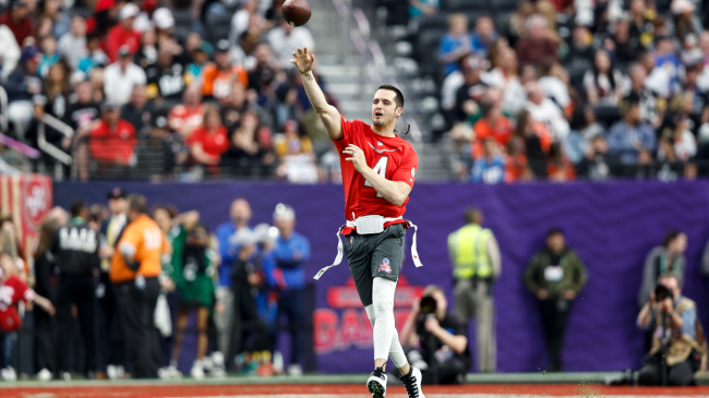 Derek Carr at the Pro Bowl.